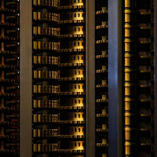 Köken Hikayeleri: Plantasyonlar, Bilgisayarlar ve Endüstriyel Denetim